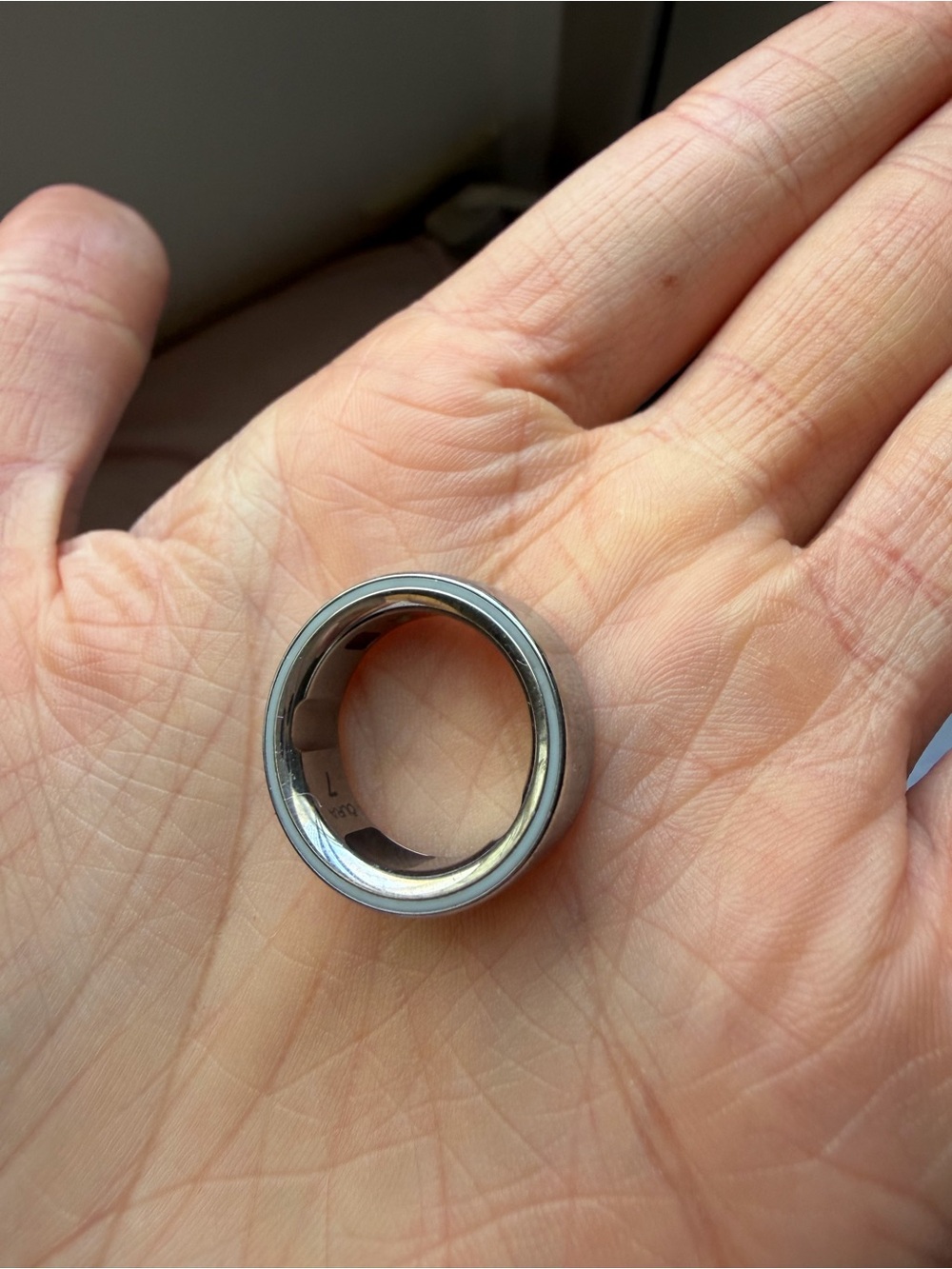 Oura ring - Picture 3 of 7